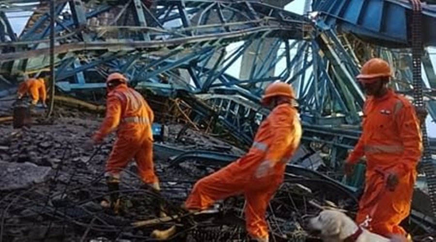 Samruddhi Mahamarg Thane. A big accident happened while the work of Samriddhi Highway was going on! 17 people died on the spot