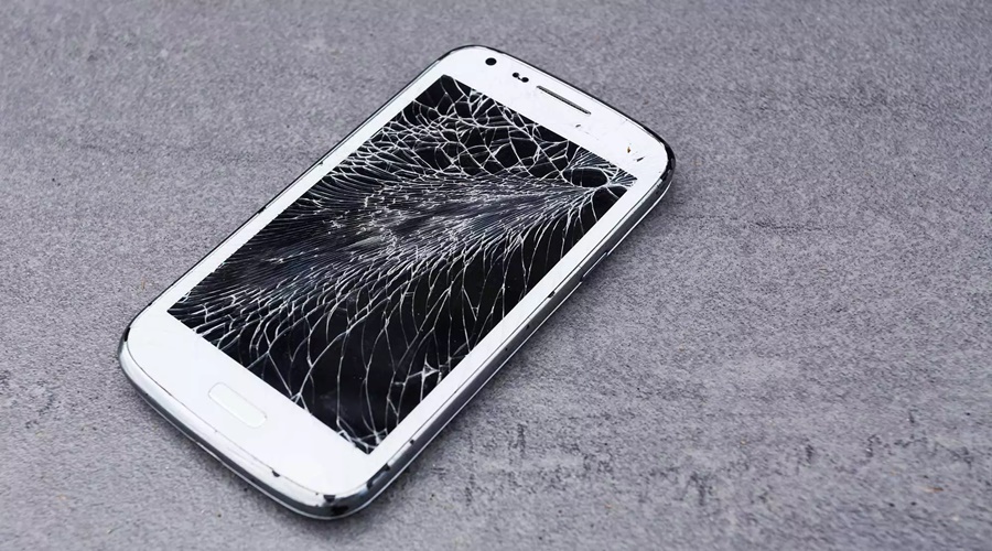 Mobile Tips : Beware! Using a smartphone with a broken screen can be dangerous; There will be great loss