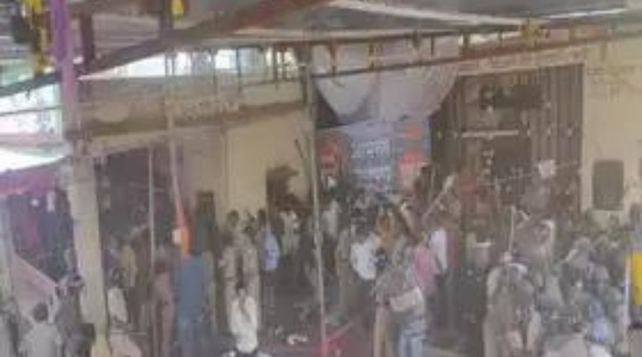 Lathi charge heated up the atmosphere! Maratha protesters will take a big decision