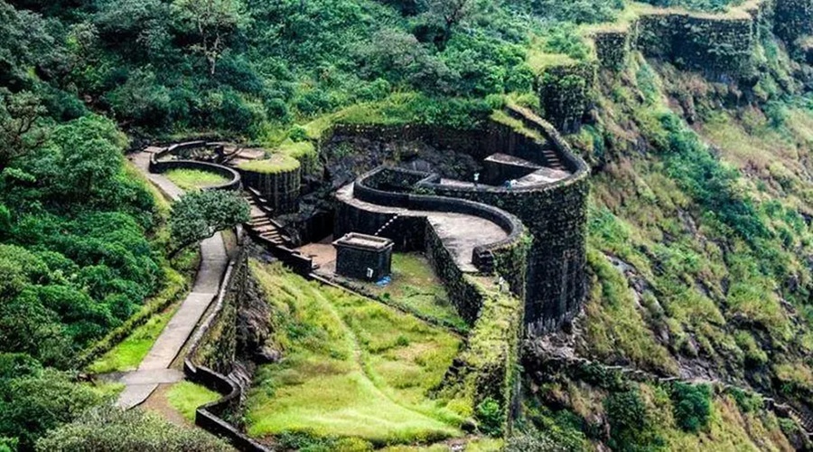 Major disaster at Fort Rajgad; A crack fell on the road leading to the fort